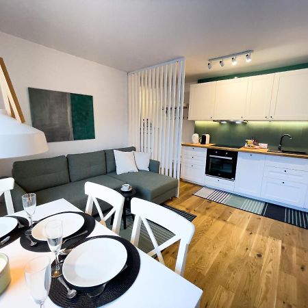 Urban Apartments Cosy No 4, Free Private Parking, Self Check-In Chorzow Exterior photo