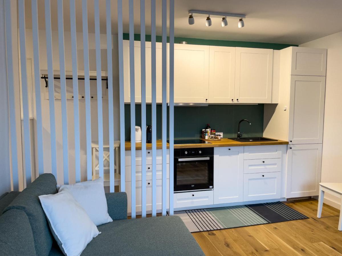 Urban Apartments Cosy No 4, Free Private Parking, Self Check-In Chorzow Exterior photo